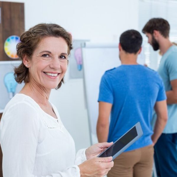 creative-business-team-office_13339-143372